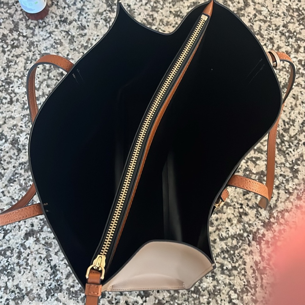 Marc Jacobs Black, Tan and Cream Bag - Picture 6 of 16